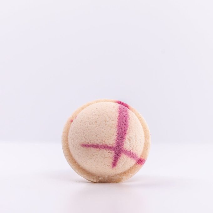 99 Pomlems Bath Bomb